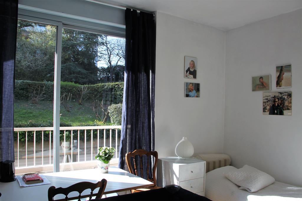 Les Hauts De Perrache Bed & Breakfast Sainte-Foy-les-Lyon Ngoại thất bức ảnh