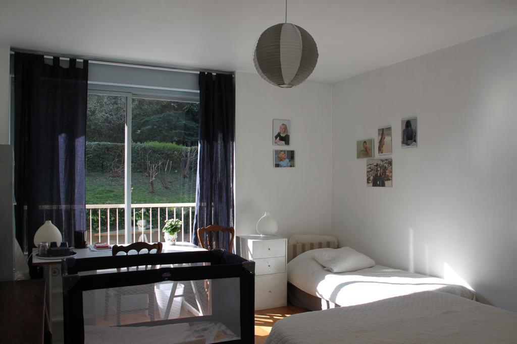 Les Hauts De Perrache Bed & Breakfast Sainte-Foy-les-Lyon Ngoại thất bức ảnh