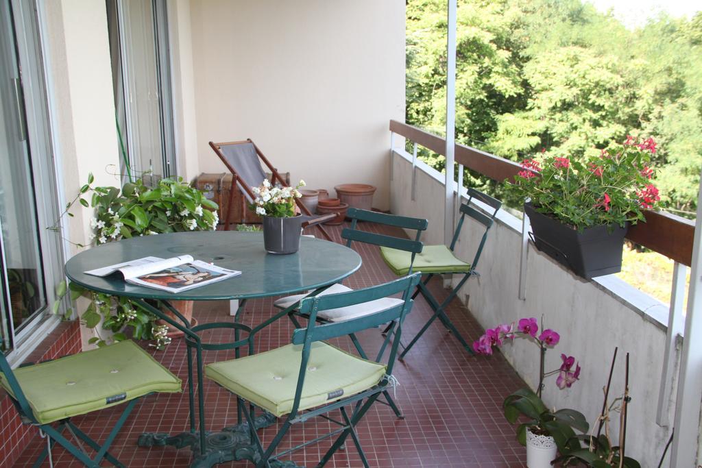 Les Hauts De Perrache Bed & Breakfast Sainte-Foy-les-Lyon Ngoại thất bức ảnh